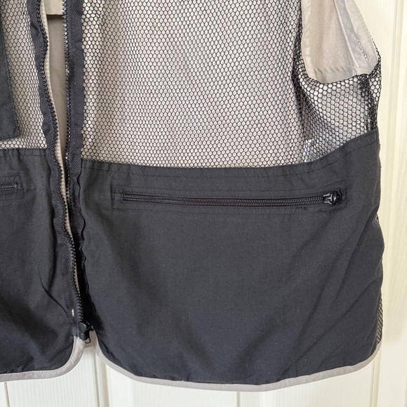 Men’s Gray and Black Photographer Utility Vest - Picture 14 of 15